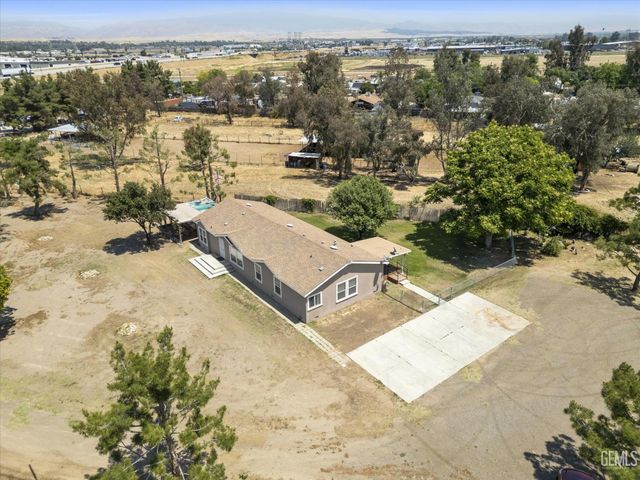 4830 Morro Drive, Bakersfield, CA 93307