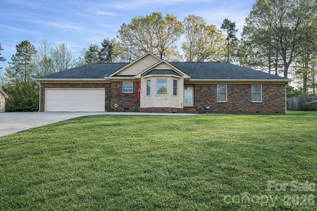 7004 Forest Hills Drive, Denver, NC 28037