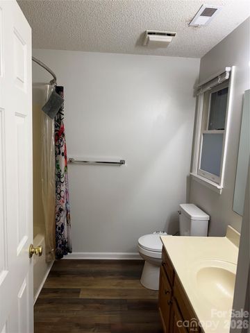 7004 Forest Hills Drive, Denver, NC 28037