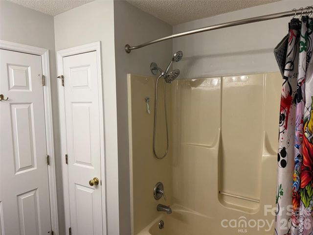 7004 Forest Hills Drive, Denver, NC 28037