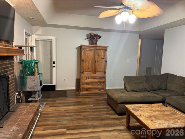 7004 Forest Hills Drive, Denver, NC 28037