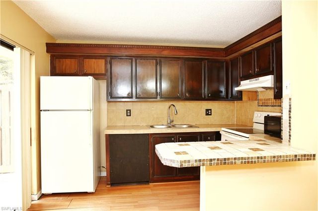 1514 Park Meadows DR 3, Fort Myers, FL 33907