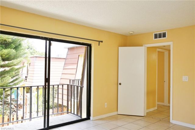 1514 Park Meadows DR 3, Fort Myers, FL 33907
