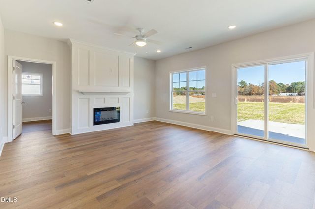 1530 Eastbay, Fayetteville, NC 28312