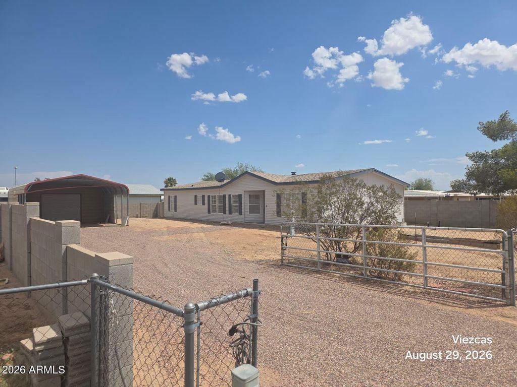 10963 N HILLSIDE Drive, Casa Grande, AZ 85122 — photo 2