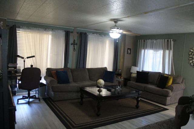 2400 W Midvalley Street L3, Visalia, CA 93277