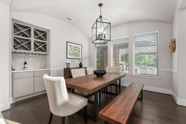 64 Winter Sunrise Circle, Tomball, TX 77375