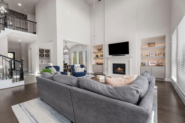 64 Winter Sunrise Circle, Tomball, TX 77375