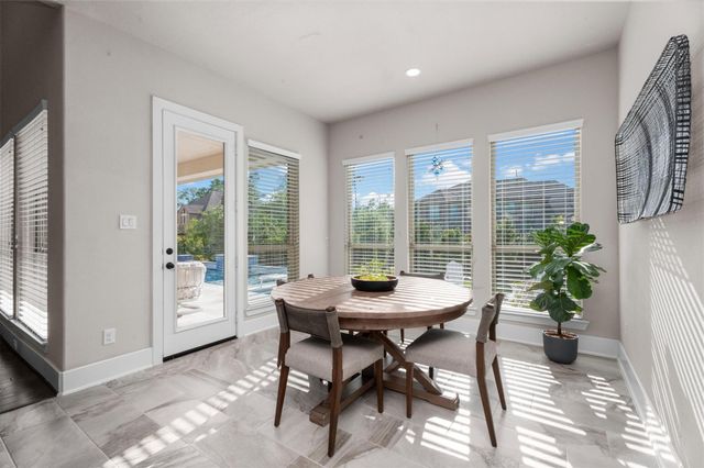 64 Winter Sunrise Circle, Tomball, TX 77375