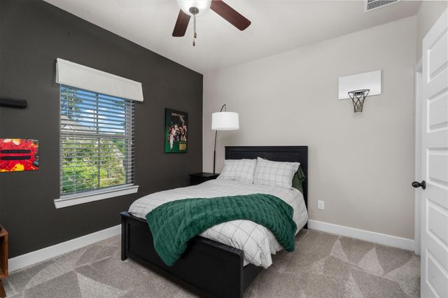 64 Winter Sunrise Circle, Tomball, TX 77375