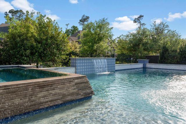 64 Winter Sunrise Circle, Tomball, TX 77375