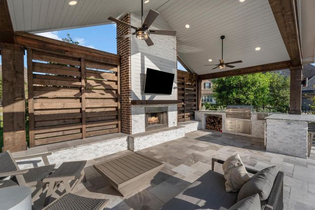 64 Winter Sunrise Circle, Tomball, TX 77375