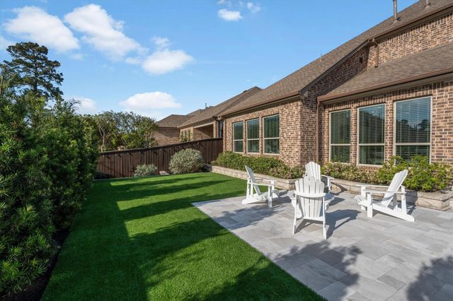 64 Winter Sunrise Circle, Tomball, TX 77375