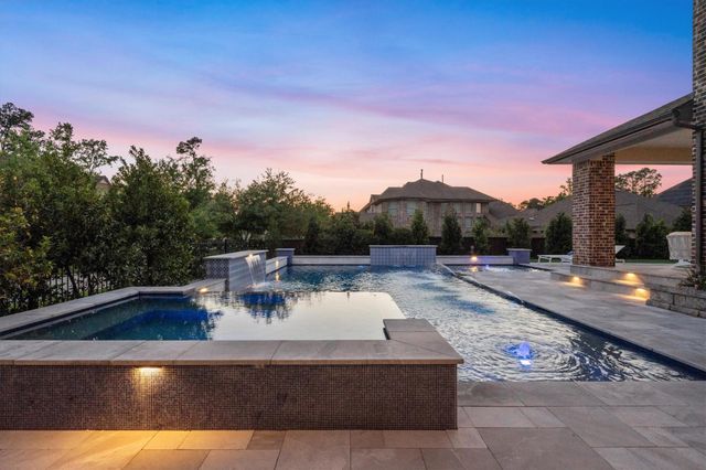 64 Winter Sunrise Circle, Tomball, TX 77375