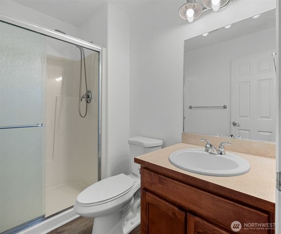 1086 Landing Circle, Oak Harbor, WA 98277