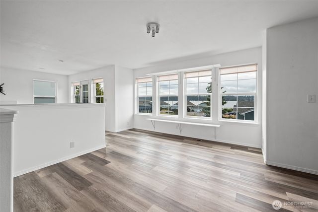 1086 Landing Circle, Oak Harbor, WA 98277