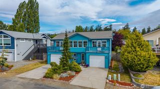 1086 Landing Circle, Oak Harbor, WA 98277