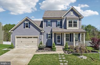 2048 CHAMBERLAIN DR, Frederick, MD 21702