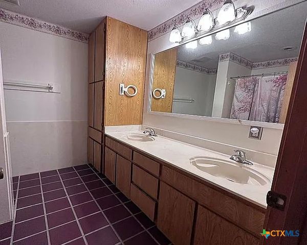 21344 Fm 2268, Holland, TX 76534