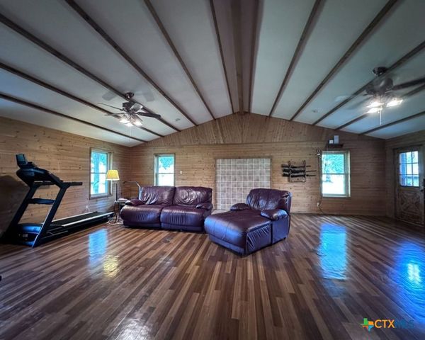 21344 Fm 2268, Holland, TX 76534