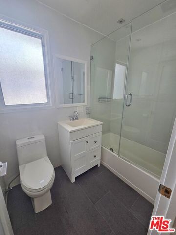 134 San Vicente Boulevard C, Santa Monica, CA 90402