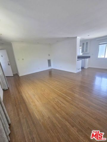 134 San Vicente Boulevard C, Santa Monica, CA 90402