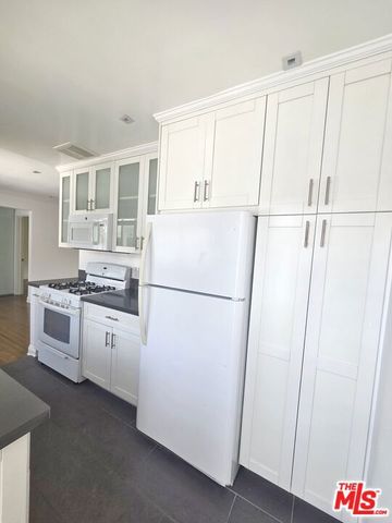 134 San Vicente Boulevard C, Santa Monica, CA 90402