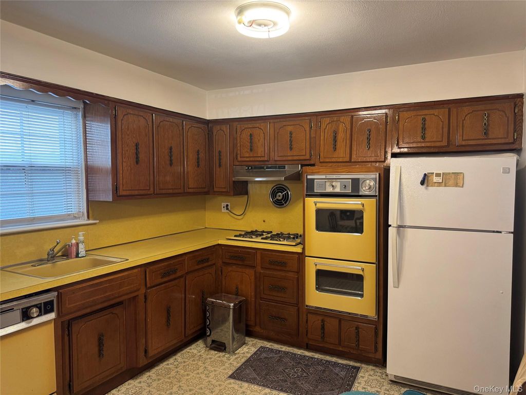 48-35 92nd Street, Elmhurst, NY 11373 — photo 5