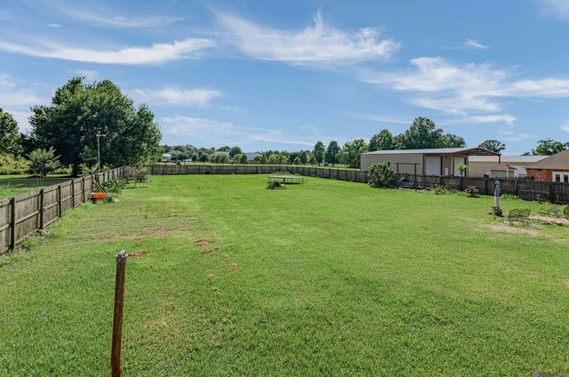 18053 Webb Rd, Prairieville, LA 70769