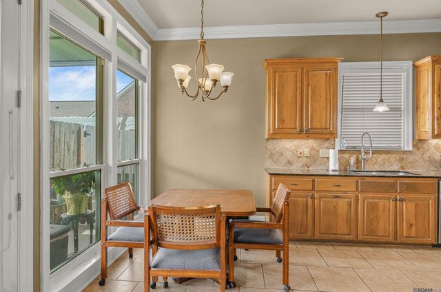 18053 Webb Rd, Prairieville, LA 70769
