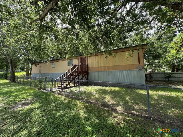 311 Meadow Lake Drive, Seguin, TX 78155