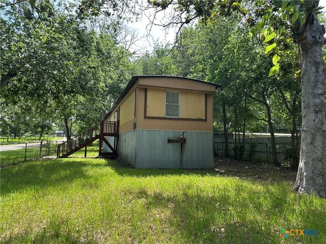 311 Meadow Lake Drive, Seguin, TX 78155