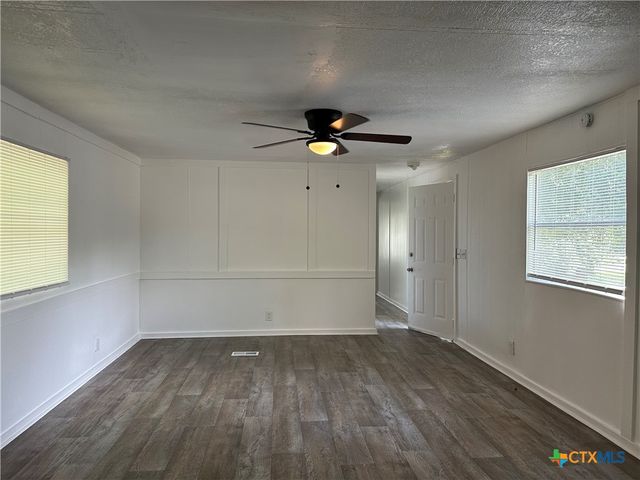 311 Meadow Lake Drive, Seguin, TX 78155
