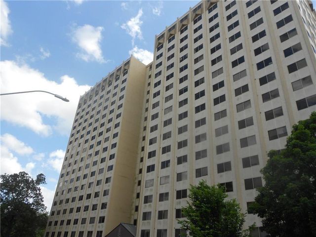 2479 Peachtree NE Road 1103, Atlanta, GA 30305