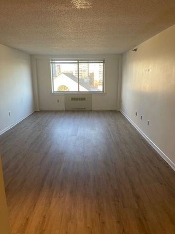 2479 Peachtree NE Road 1103, Atlanta, GA 30305