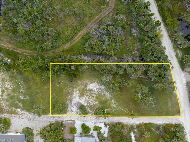 393 & 401 Raintree PL, Sanibel, FL 33957
