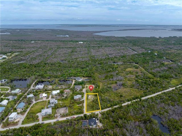 393 & 401 Raintree PL, Sanibel, FL 33957