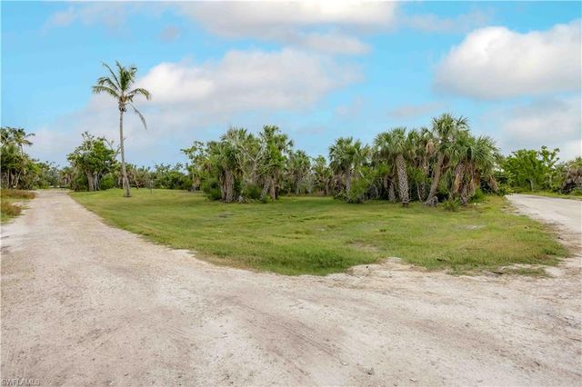 393 & 401 Raintree PL, Sanibel, FL 33957