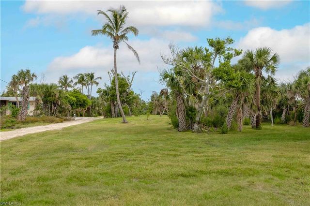 393 & 401 Raintree PL, Sanibel, FL 33957