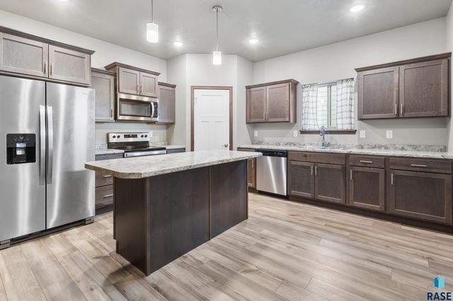 1115 E Ryan Dr, Tea, SD 57064