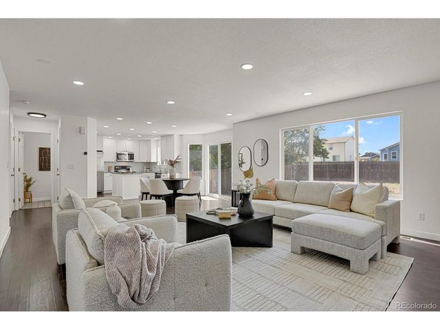 7227 Prairie Cir, Frederick, CO 80504