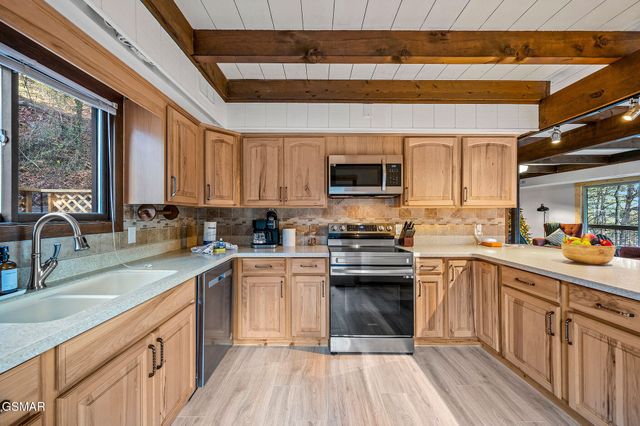 2758 Overholt Trail, Sevierville, TN 37862
