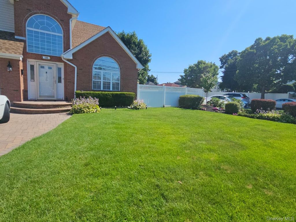 126 Washington Avenue, Roosevelt, NY 11575 — photo 5