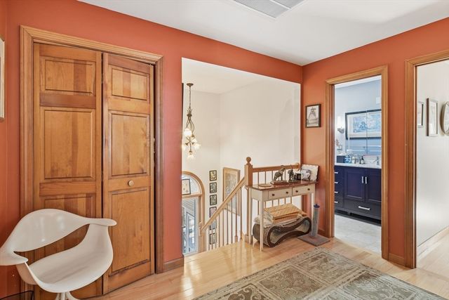 42 Clark St, Northampton, MA 01062