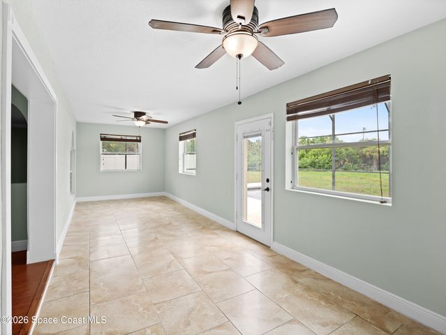 2784 Snapdragon Drive NW, Palm Bay, FL 32907