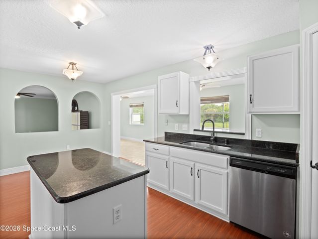 2784 Snapdragon Drive NW, Palm Bay, FL 32907