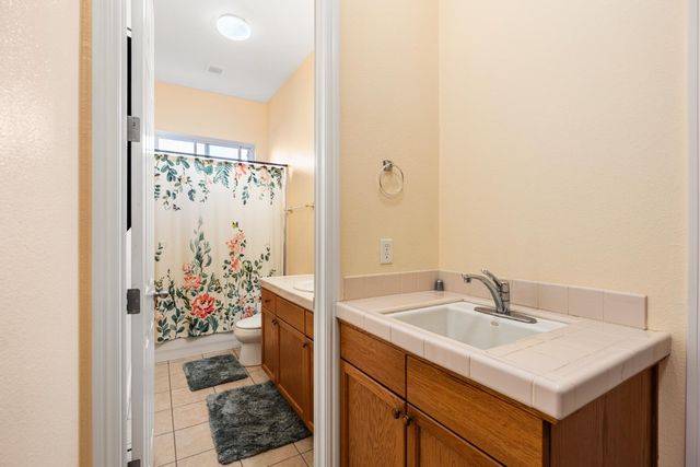 6265 W Menlo Avenue, Fresno, CA 93722