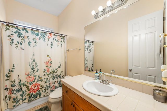 6265 W Menlo Avenue, Fresno, CA 93722