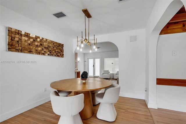 301 SW 30th Ct, Miami, FL 33135