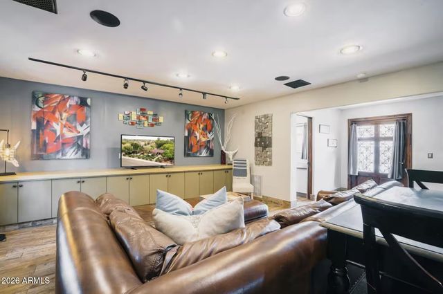 6951 E 1st Street 3, Scottsdale, AZ 85251